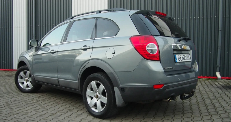 Chevrolet Captiva cena 31800 przebieg: 217000, rok produkcji 2011 z Pajęczno małe 781